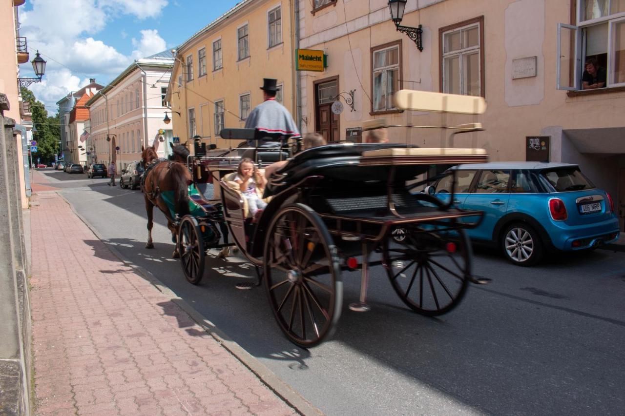 Bohemian Hideout, Old Town, Tartu Home Exterior photo