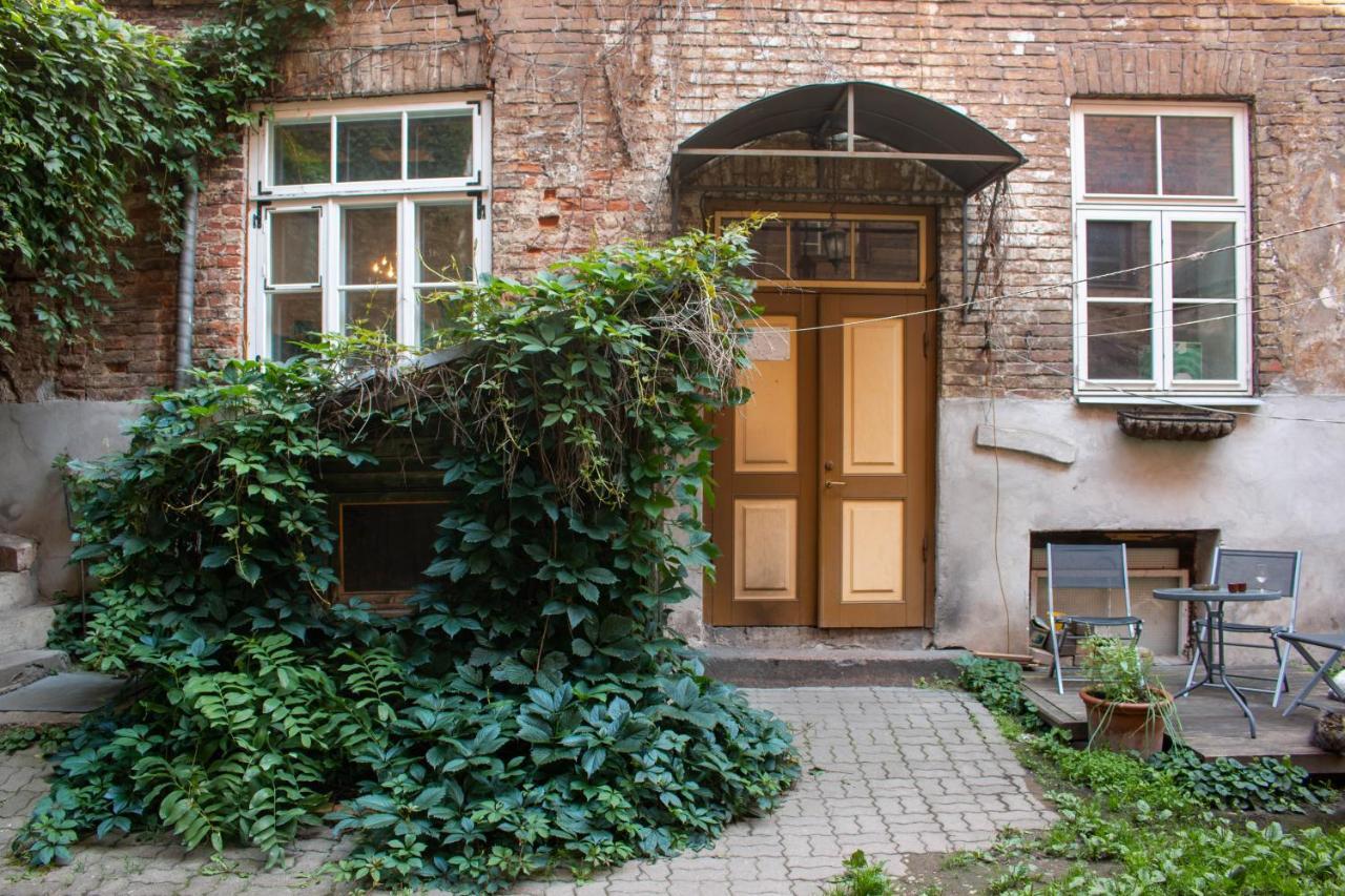 Bohemian Hideout, Old Town, Tartu Home Exterior photo